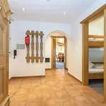 Haus Pfistererbauer Бриксен-им-Тале